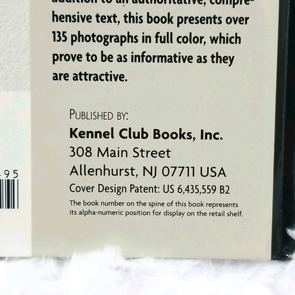 A Kennel Club Book Golden Retriever A Comprehensive Guide Hardcover Book - Picture 3 of 5